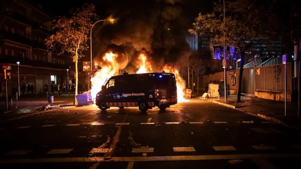 Incidentes tras la manifestaci&oacute;n convocada por Tsunami Democratic por el partido entre el FC Barcelona-Real Madrid en el Camp Nou, a 18 de diciembre de 2019
Fecha: 18/12/2019.

Foto de ARCHIVO

Firma: David Zorrakino / Europa Press