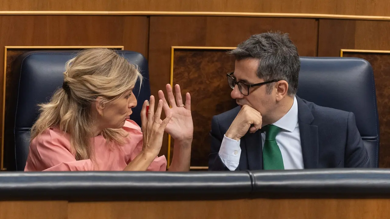 La vicepresidenta segunda y ministra de Trabajo, Yolanda D&iacute;az y el ministro de la Presidencia, Relaciones con las Cortes y Justicia, F&eacute;lix Bola&ntilde;os. Eduardo Parra / Archivo