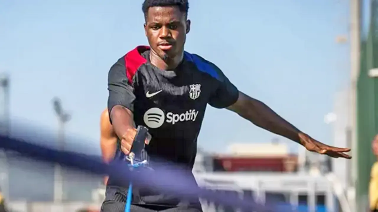 El jugador del FC Barcelona Ansu Fati en la pretemporada 2024/25, en la Ciutat Esportiva Joan Gamper. / FCB