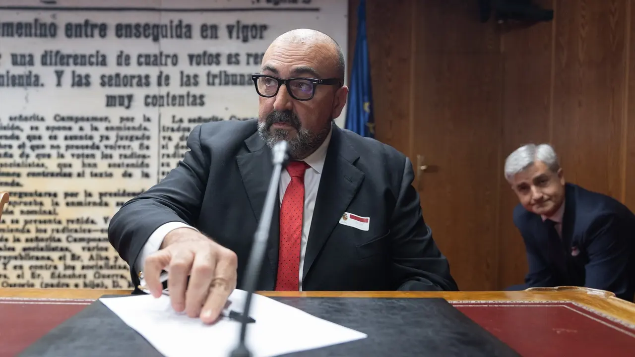 El exasesor del exministro Jos&eacute; Luis &Aacute;balos, Koldo Garc&iacute;a, comparece en la Comisi&oacute;n del Senado. Eduardo Parra / Archivo