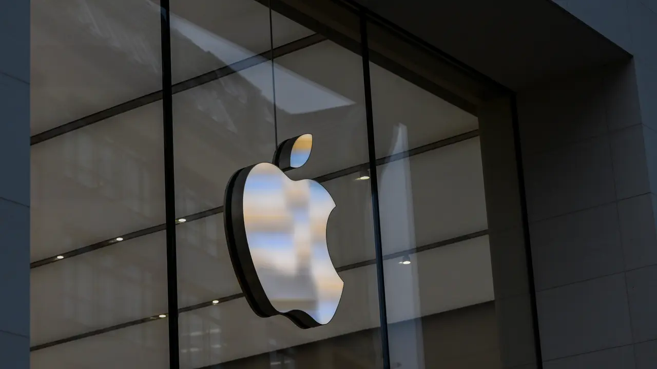 La entrada en una tienda Apple en Berlin. / EP