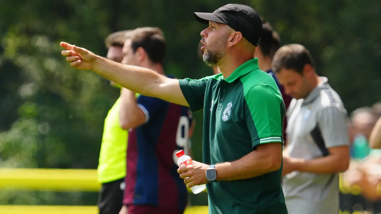 Jos&eacute; Alberto durante el amistoso ante el Eibar. / RRC