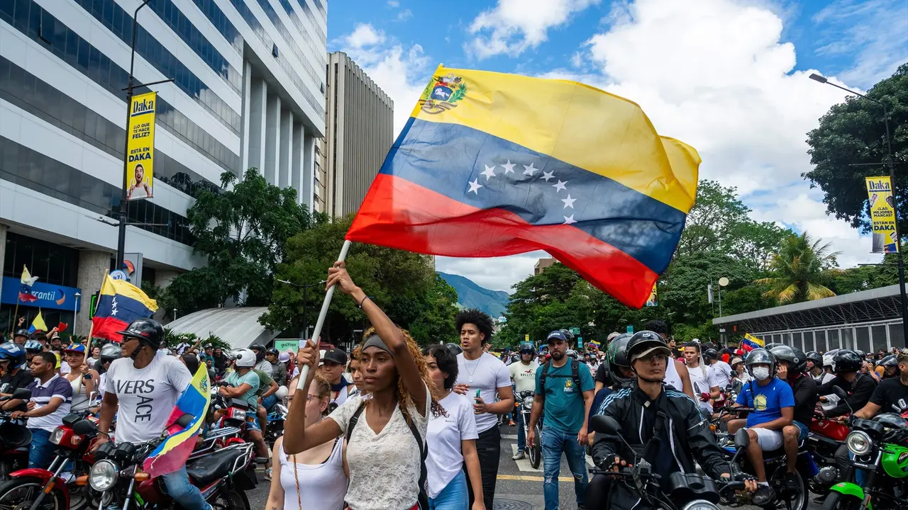 Cientos de venezolanos han salido a las calles para protestar contra el r&eacute;gimen de Maduro. Jimmy Villalta