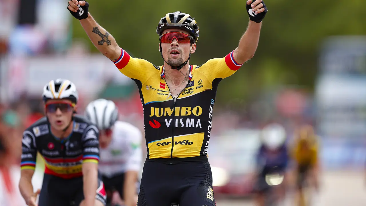 Roglic durante una etapa de la Vuelta a Espa&ntilde;a. / La Vuelta