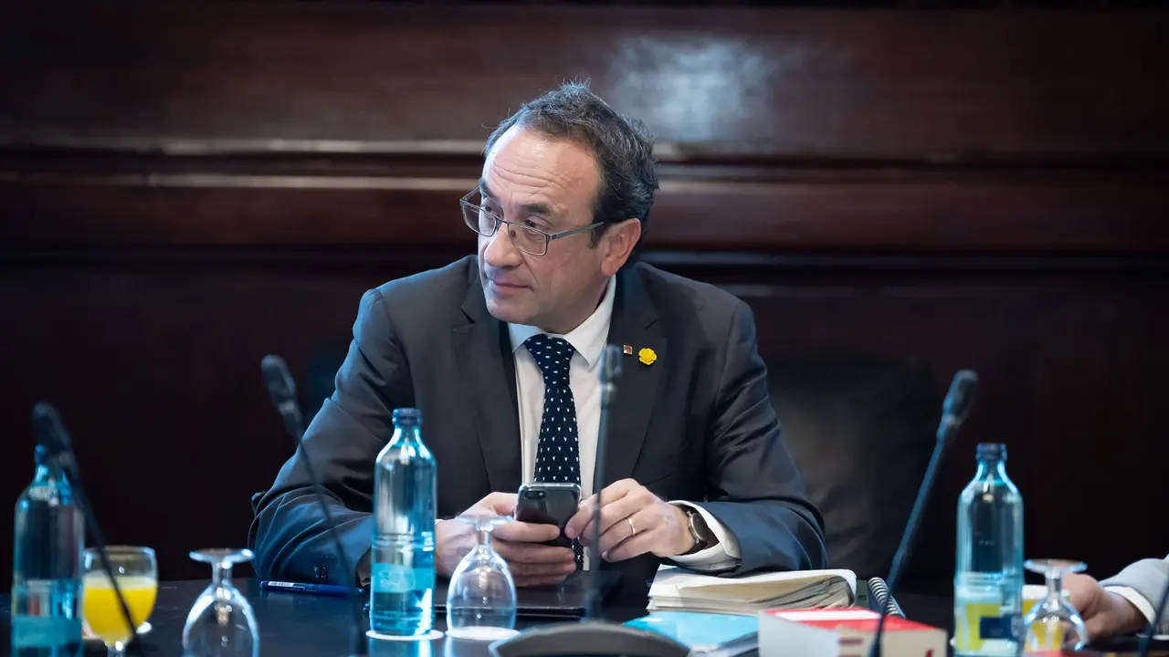 El presidente del Parlament, Josep Rull, durante una reuni&oacute;n de la Mesa del Parlament de Catalu&ntilde;a. David Zorrakino