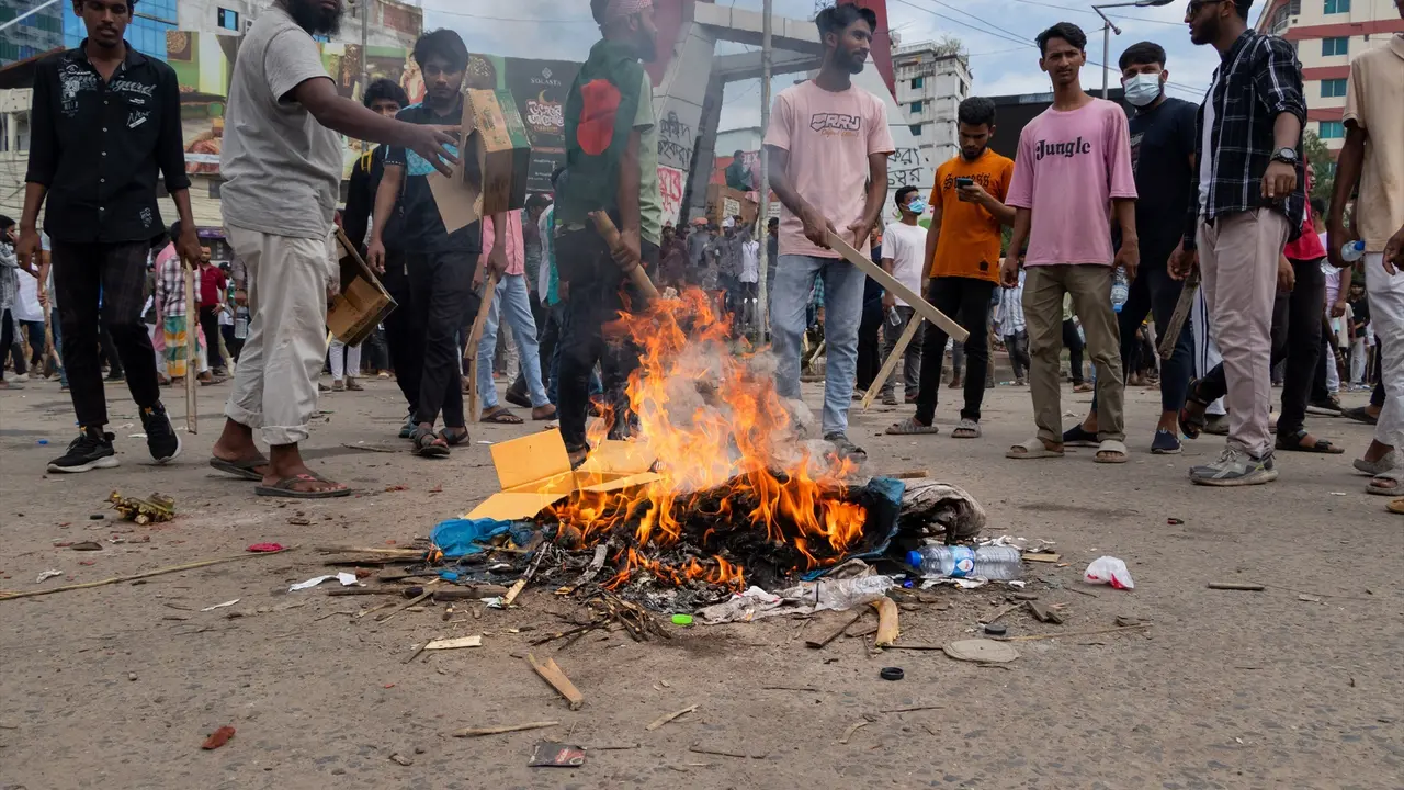 Decenas de personas participaron en las manifestaciones en Bangladesh. / Joy Saha