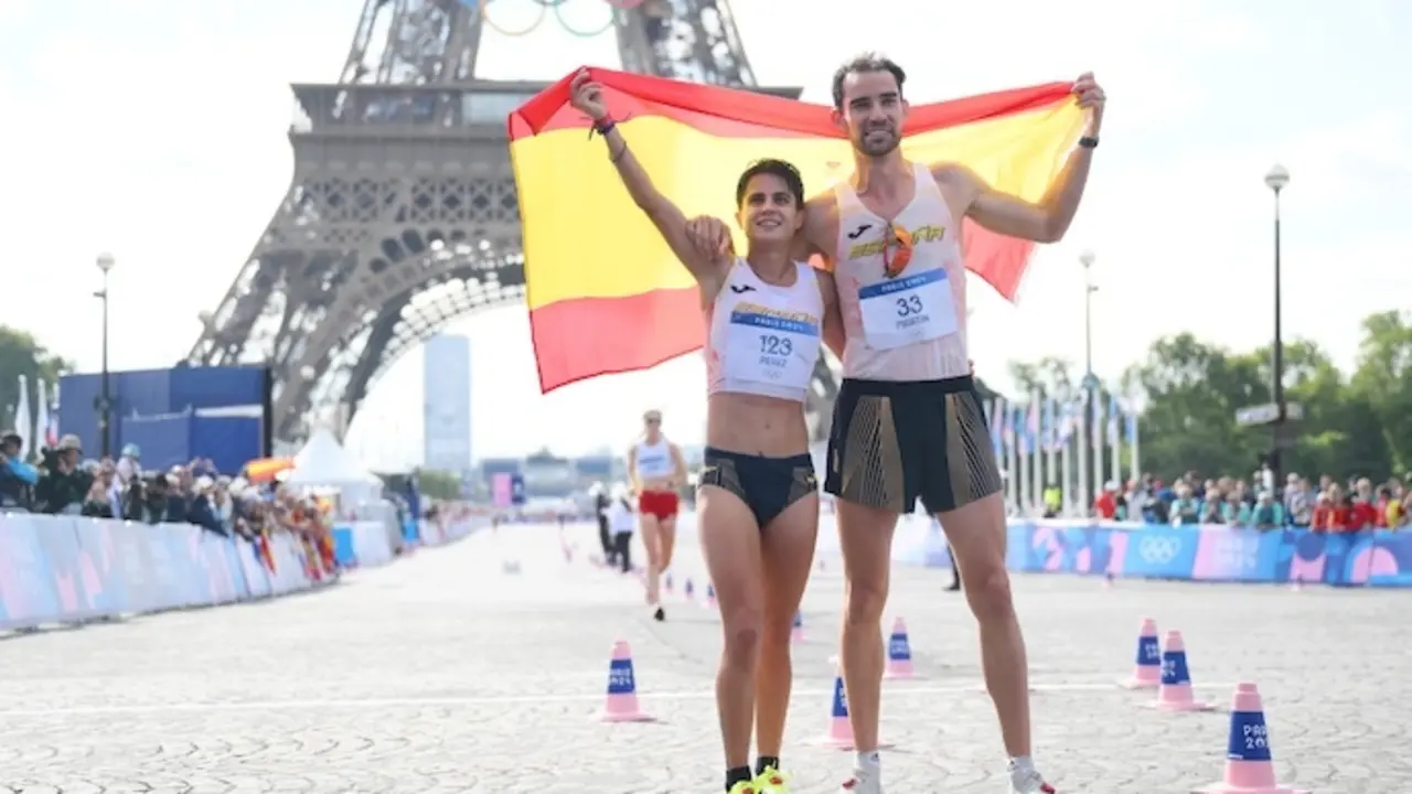 Mar&iacute;a P&eacute;rez y &Aacute;lvaro Mart&iacute;n han conseguido la medalla de oro en el relevo mixto de marcha de los Juegos Ol&iacute;mpicos de Par&iacute;s 2024. / X
