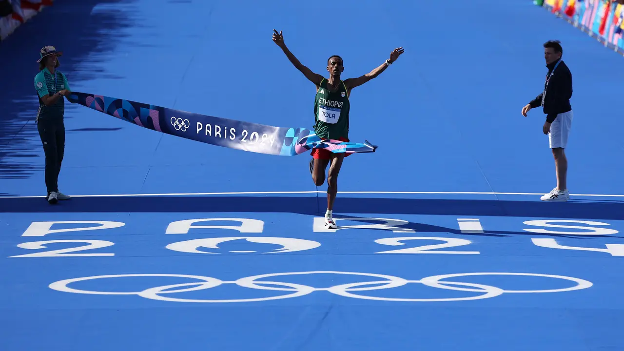 El et&iacute;ope es el nuevo campe&oacute;n ol&iacute;mpico de marat&oacute;n tras una prueba muy dura en la que Bekele acab&oacute; el 39 y Kipchoge retirado