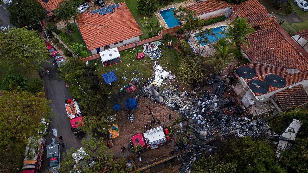 Vista desde el aire del lugar donde se estrell&oacute; el avi&oacute;n en Sao Paulo. Allison Sales