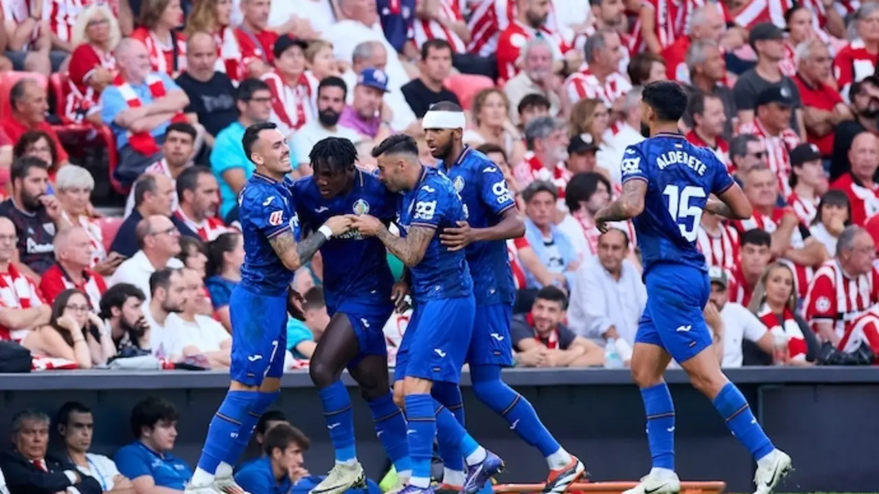 Christantus Ugonna Uche del Getafe CF celebra tras marcar el primer gol del equipo durante el partido de LaLiga EA Sports entre el Athletic Club y el CA Osasuna en San Mam&eacute;s el 15 de agosto de 2024, en Bilbao, Espa&ntilde;a.
Fecha: 15/08/2024.

Firma: AFP7 / Europa Press
