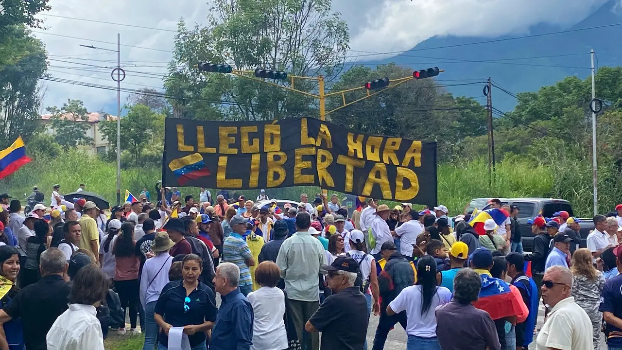 Cientos de venezolanos comienzan a concentrarse para defender la libertad. / Red Social X
