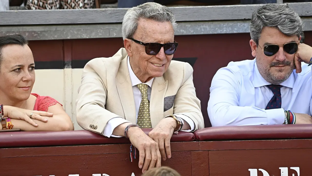 Jos&eacute; Ortega Cano asiste a la corrida de la prensa en la plaza de toros de las Ventas. / Francisco Guerra