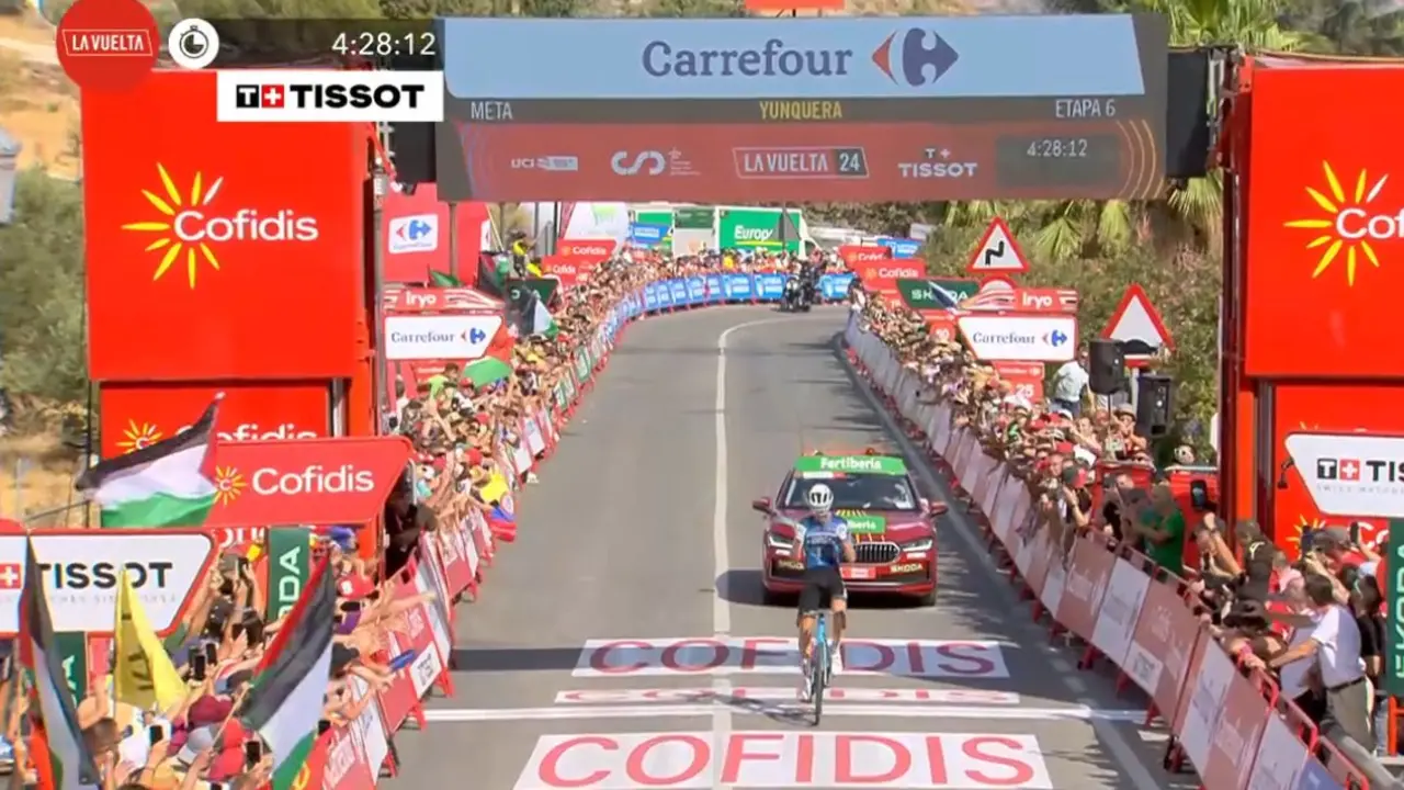 Ben O'Connor se lleva la quinta etapa de LaVuelta. / Red X