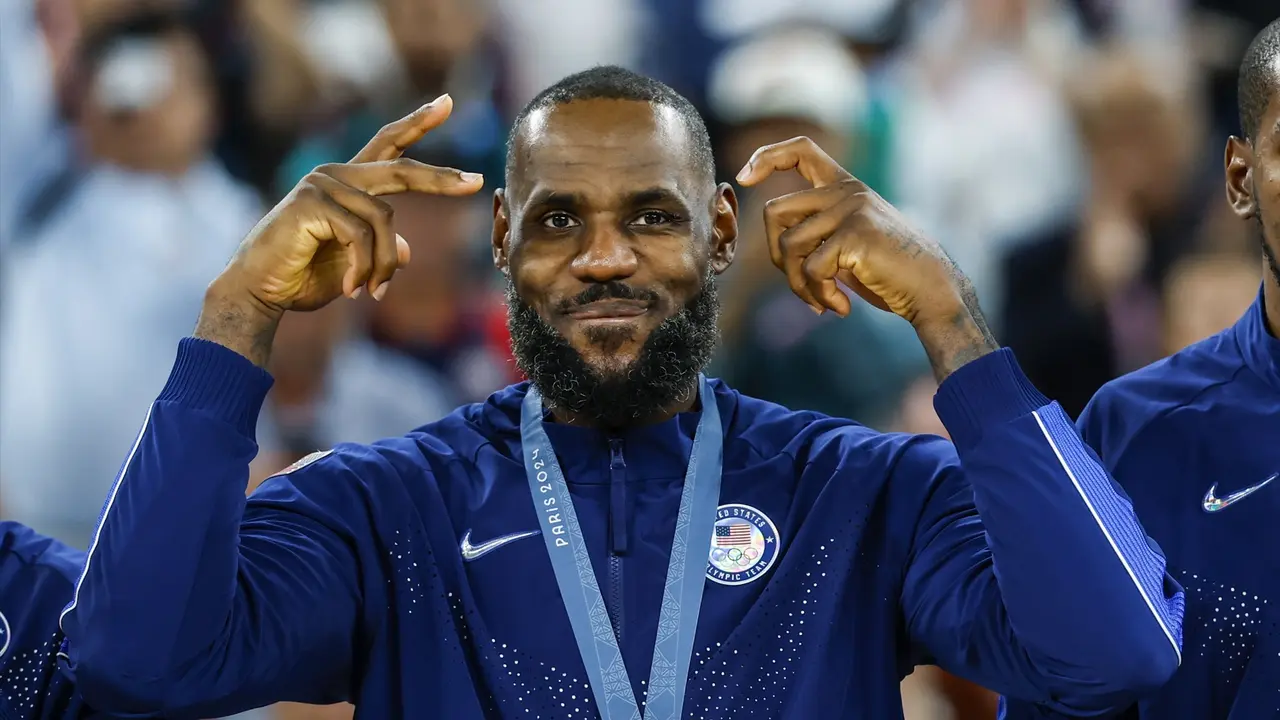 Lebron James . / EP