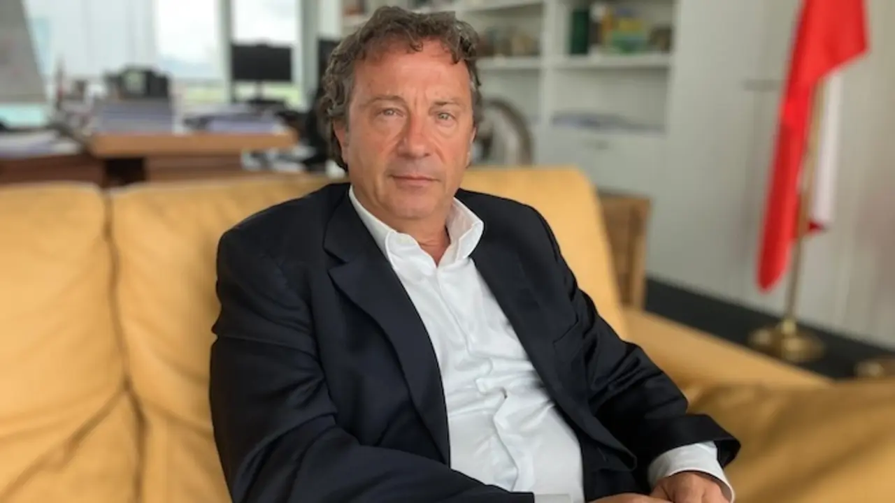 El consejero de Desarrollo Rural, Ganader&iacute;a, Pesca y Alimentaci&oacute;n del Gobierno de Cantabria, Pablo Palencia, en su despacho tras la entrevista con este medio. / ALERTA