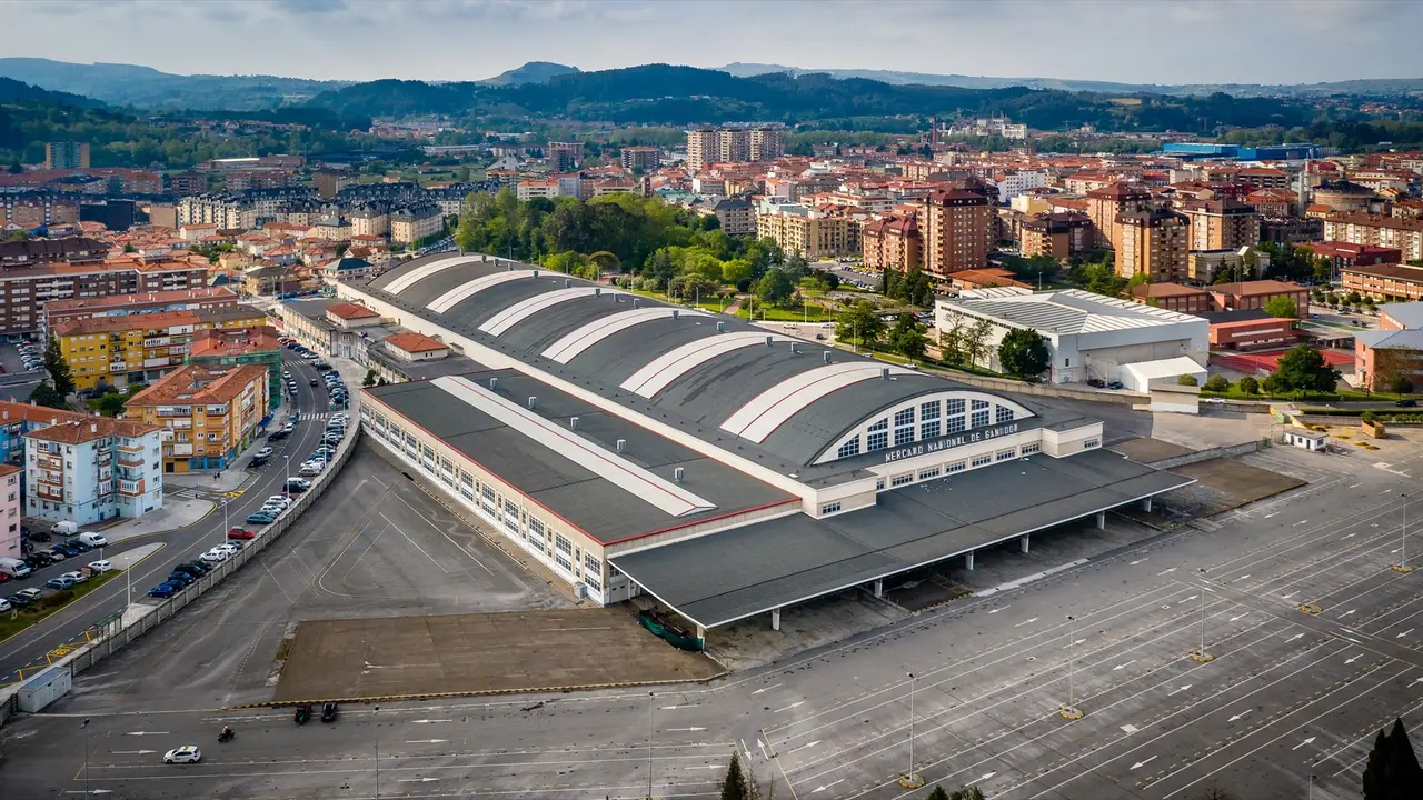 Mercado Nacional de Ganados de Torrelavega. / A.E