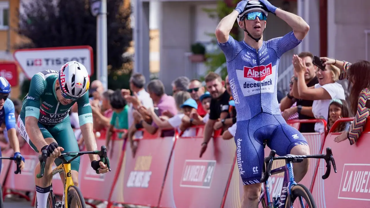 Kaden Groves gana una nueva etapa en esta edici&oacute;n de La Vuelta. / @cxcicling
