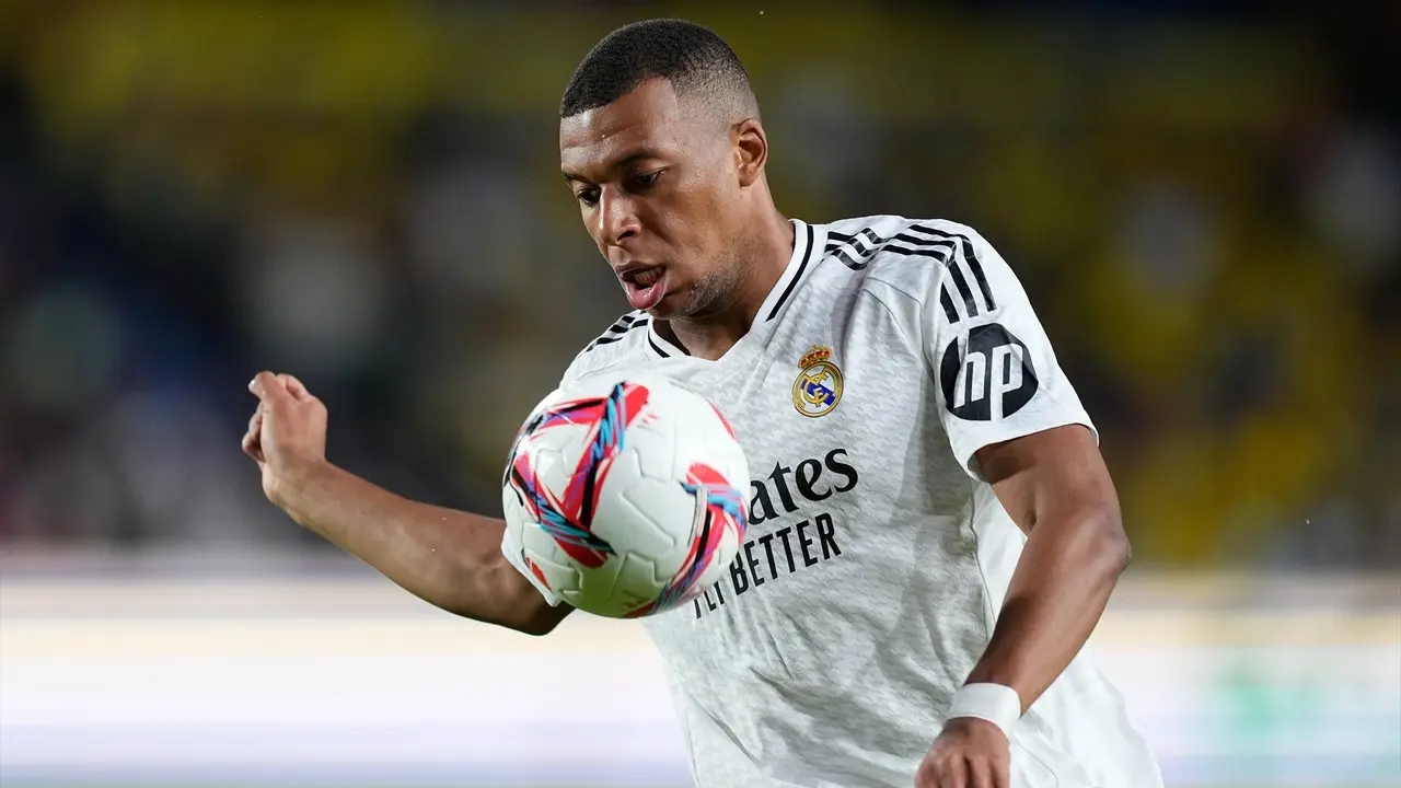 Mbapp&eacute; durante un partido con el Real Madrid. / EP