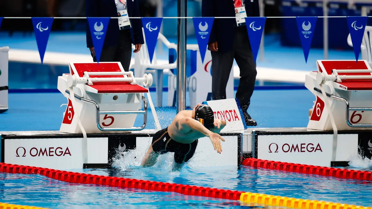 &Iacute;&ntilde;igo Llopis, medalla de plata en los 100 m espalda S8. Tokyo Aquatics Centre. 27/08/21. Juegos Paral&iacute;mpicos Tokio 2020. &copy;&nbsp;Israel Gardyn / CPE.