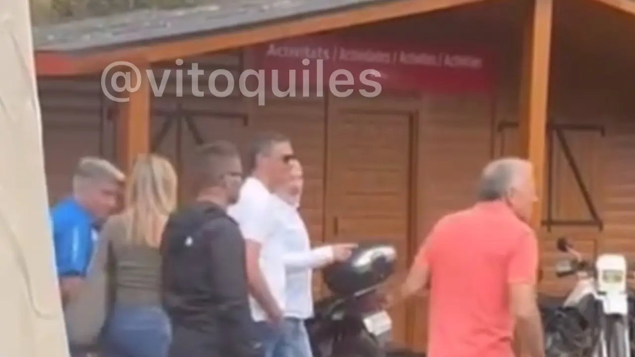 Pedro S&aacute;nchez y su mujer, Bego&ntilde;a G&oacute;mez, en Andorra. / Vito Quiles