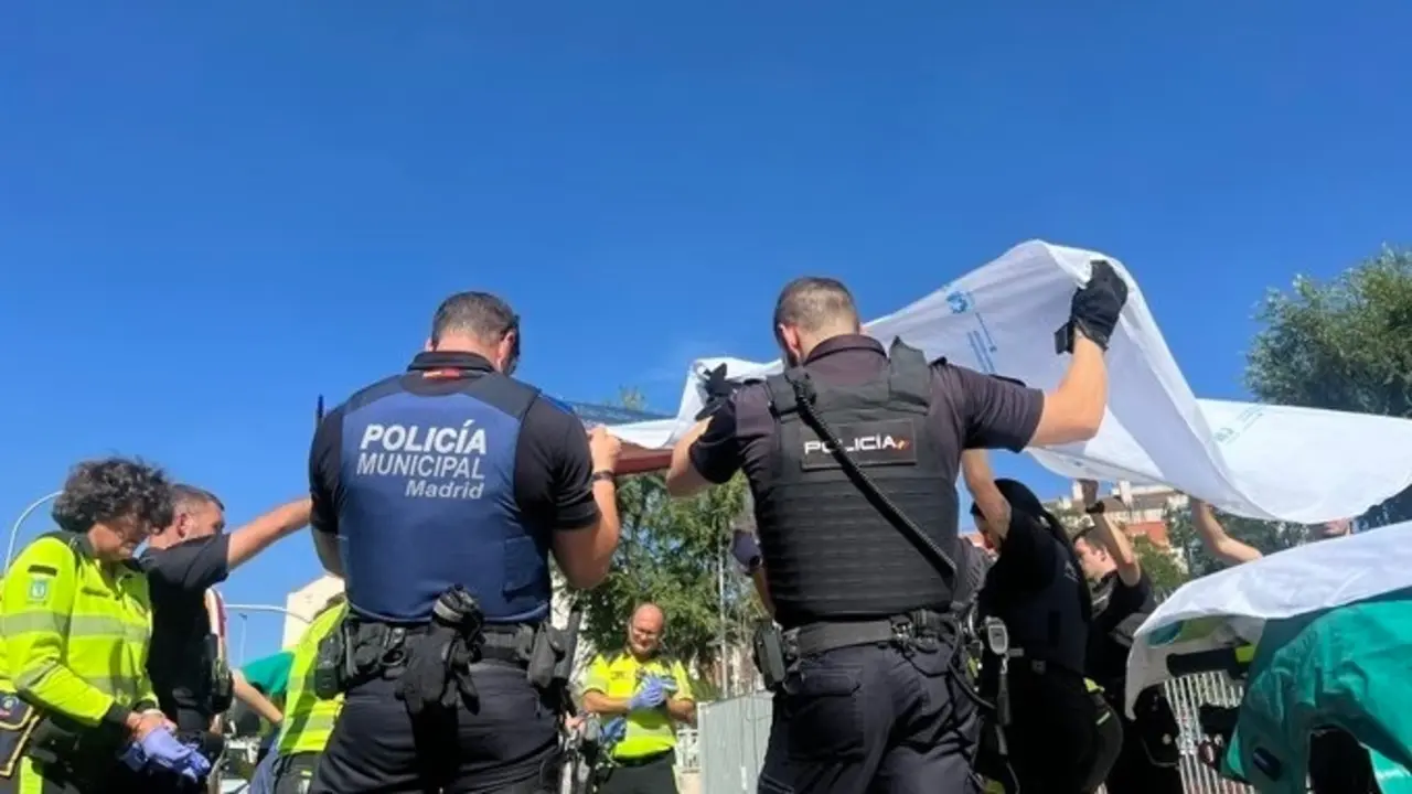 Acusan de intento de homicidio al conductor cuya novia qued&oacute; herida grave tras golpearle. / EP