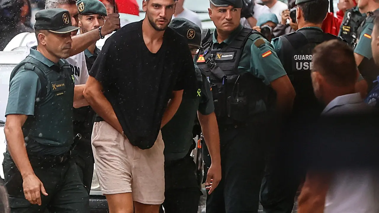 ROBER SOLSONA&hellip;20240904&hellip;&hellip;LLIRIA(VALENCIA)&hellip;..EL JUGADOR DEL VALENCIA CF RAFA MIR PASA A DISPOSICI&Oacute;N JUDICIAL EN LOS JUZGADOS DE LLIRIA.