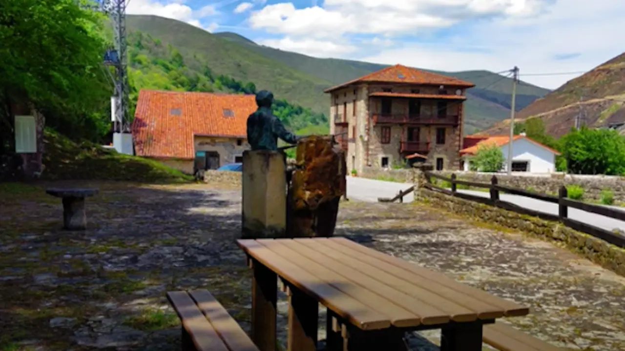 Estatua de Pepe el de Fresneda. / A.E.
