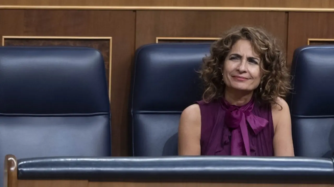 La vicepresidenta primera y ministra de Hacienda, Mar&iacute;a Jes&uacute;s Montero. / EP