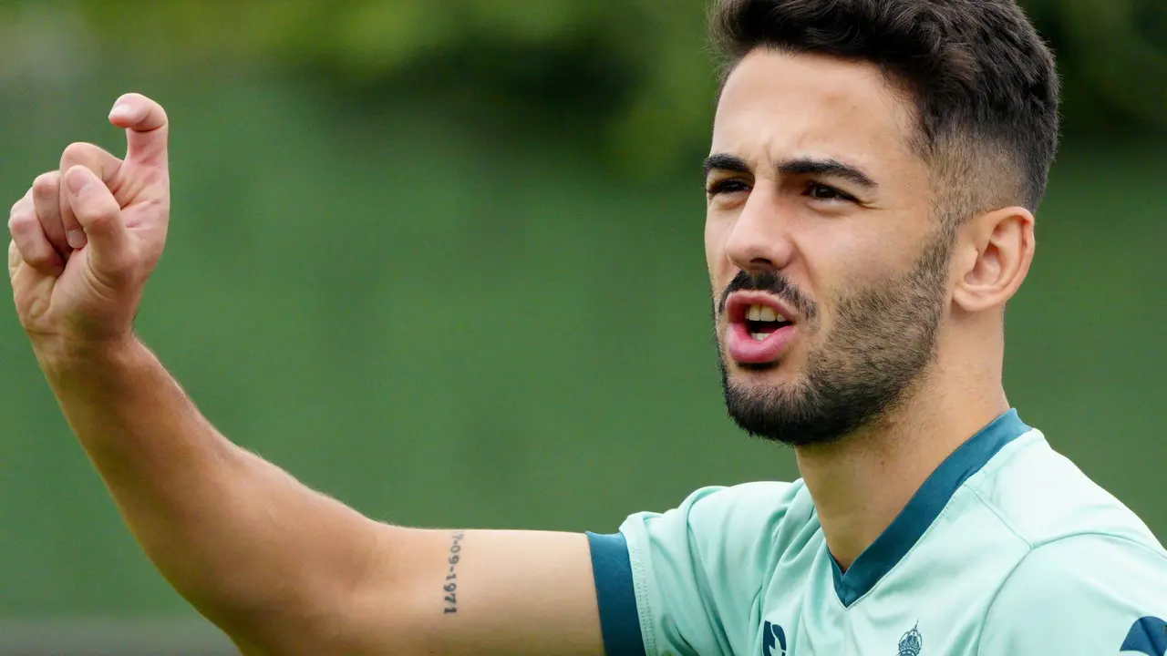 Andr&eacute;s durante un entrenamiento con el Racing. / RRC