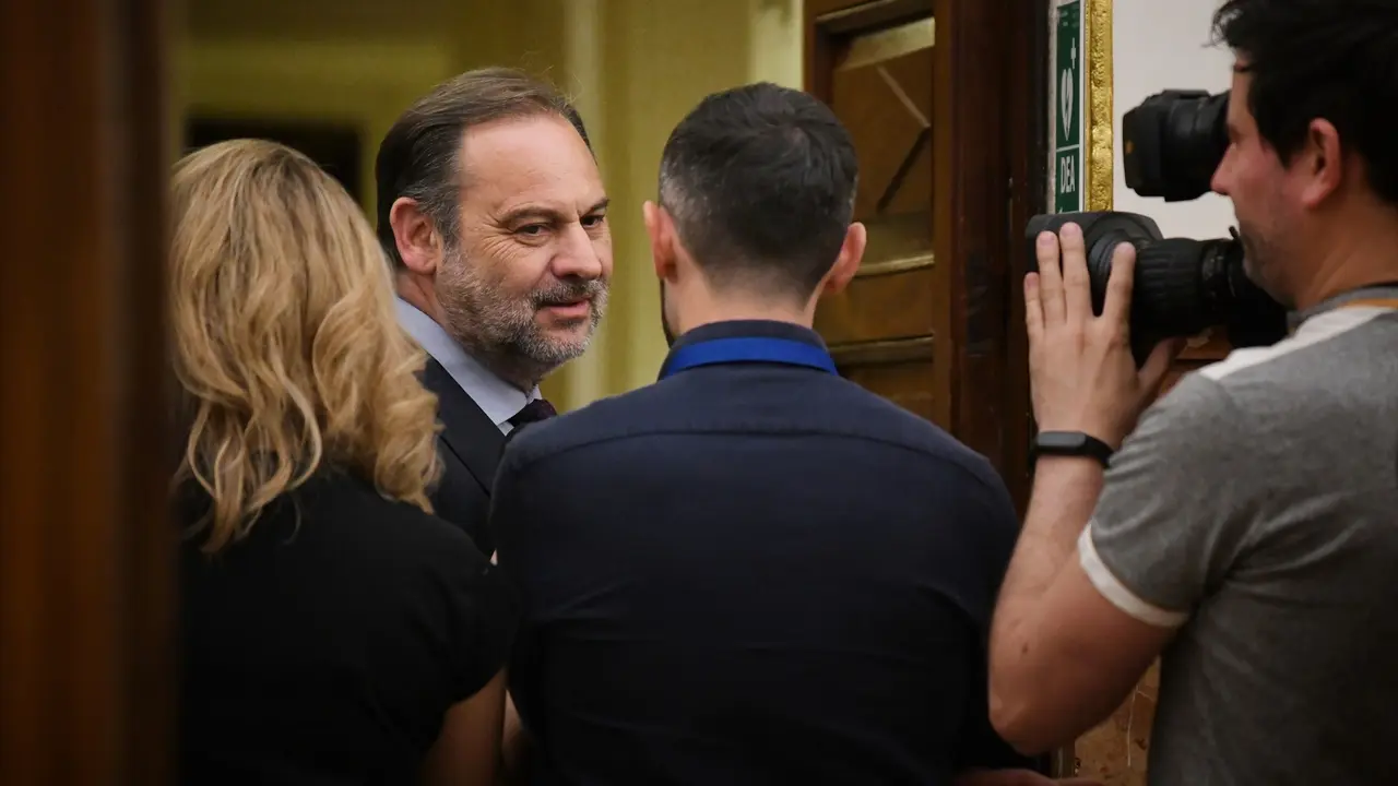 El diputado del Grupo Mixto y exministro de Transportes, Jos&eacute; Luis &Aacute;balos, durante una sesi&oacute;n plenaria, en el Congreso de los Diputados. / Fernando S&aacute;nchez / Archivo