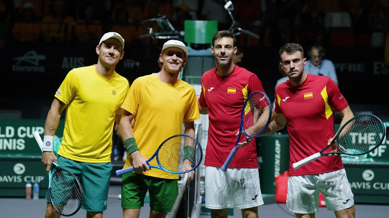 La pareja espa&ntilde;ola Marcel Granollers y Pedro Martinez junto a la pareja australiana formada por Matthew Ebden and Max Purcell. / Alvaro Diaz