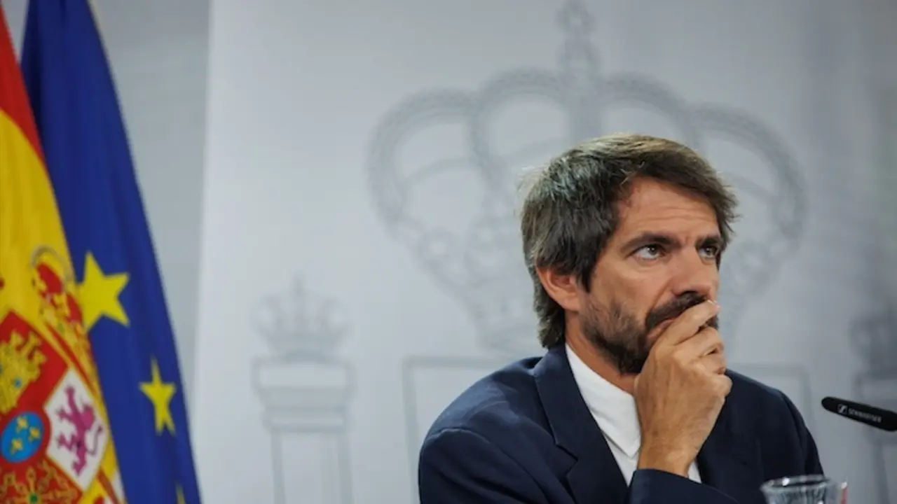 El ministro de Cultura, Ernest Urtasun, durante una rueda de prensa. / EP