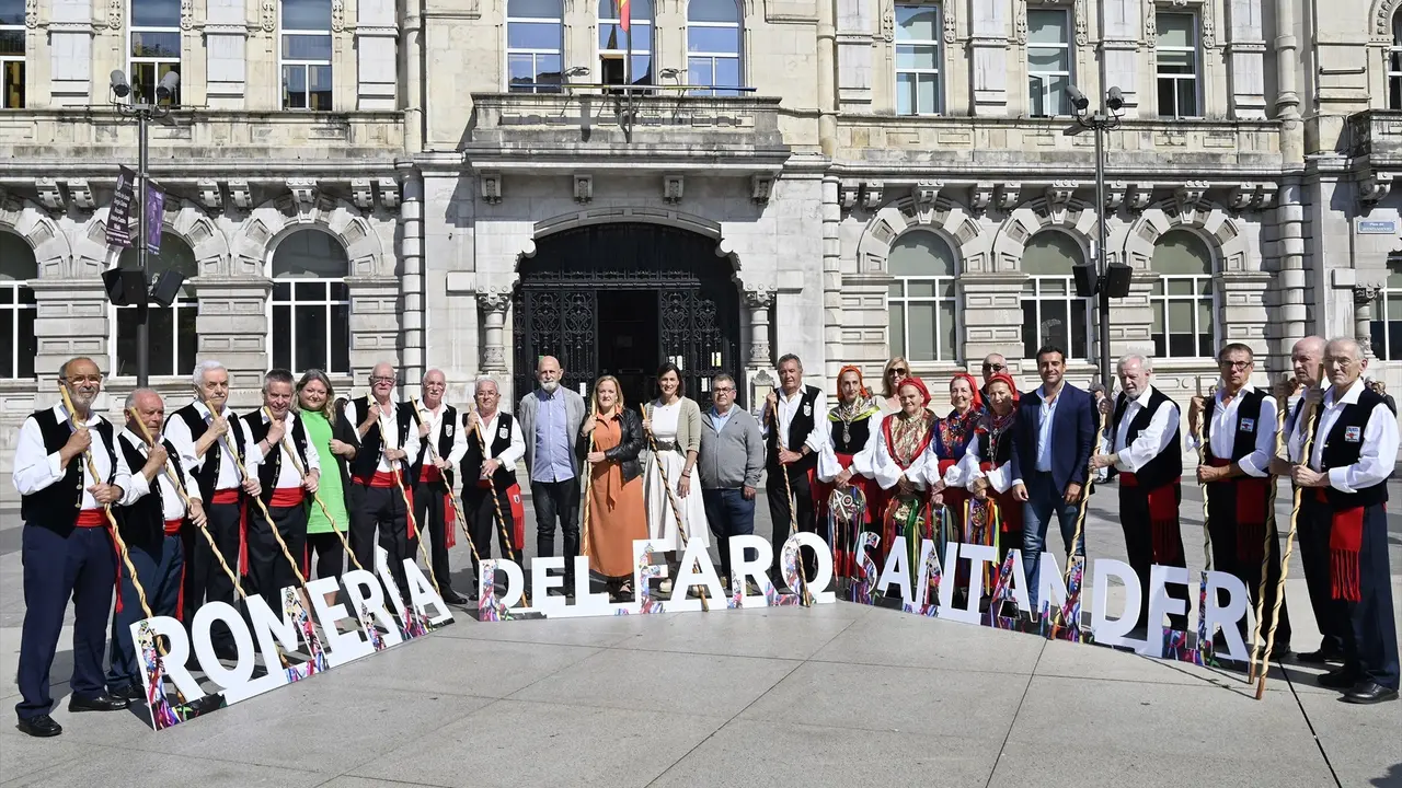 La presentaci&oacute;n de la Romer&iacute;a del Faro. / Alerta