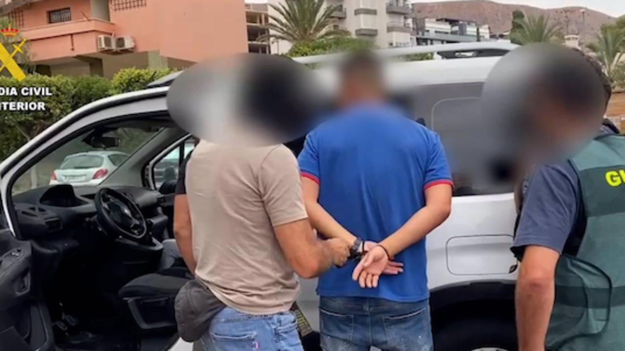 Tres detenidos por el asesinato del doctor Rafael Piorno en Roquetas de Mar. / G.C