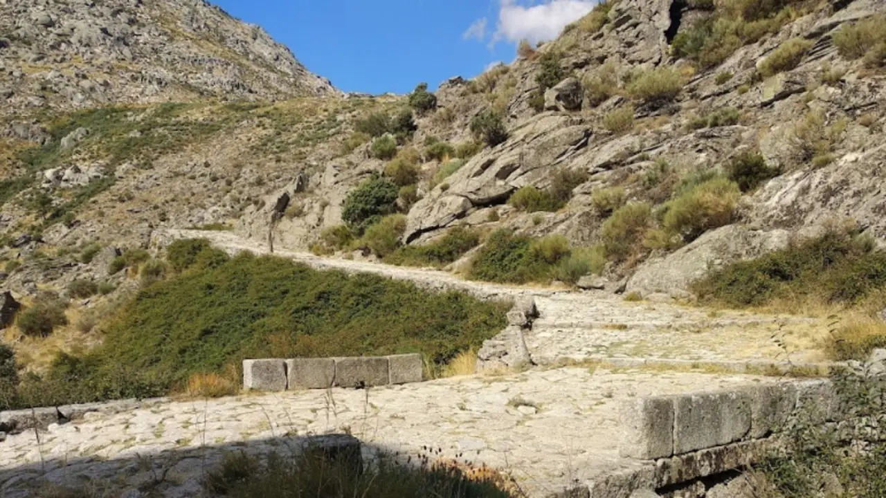 Cuevas del Valle, un enclave tur&iacute;stico en la Sierra de Gredos. / A.S.