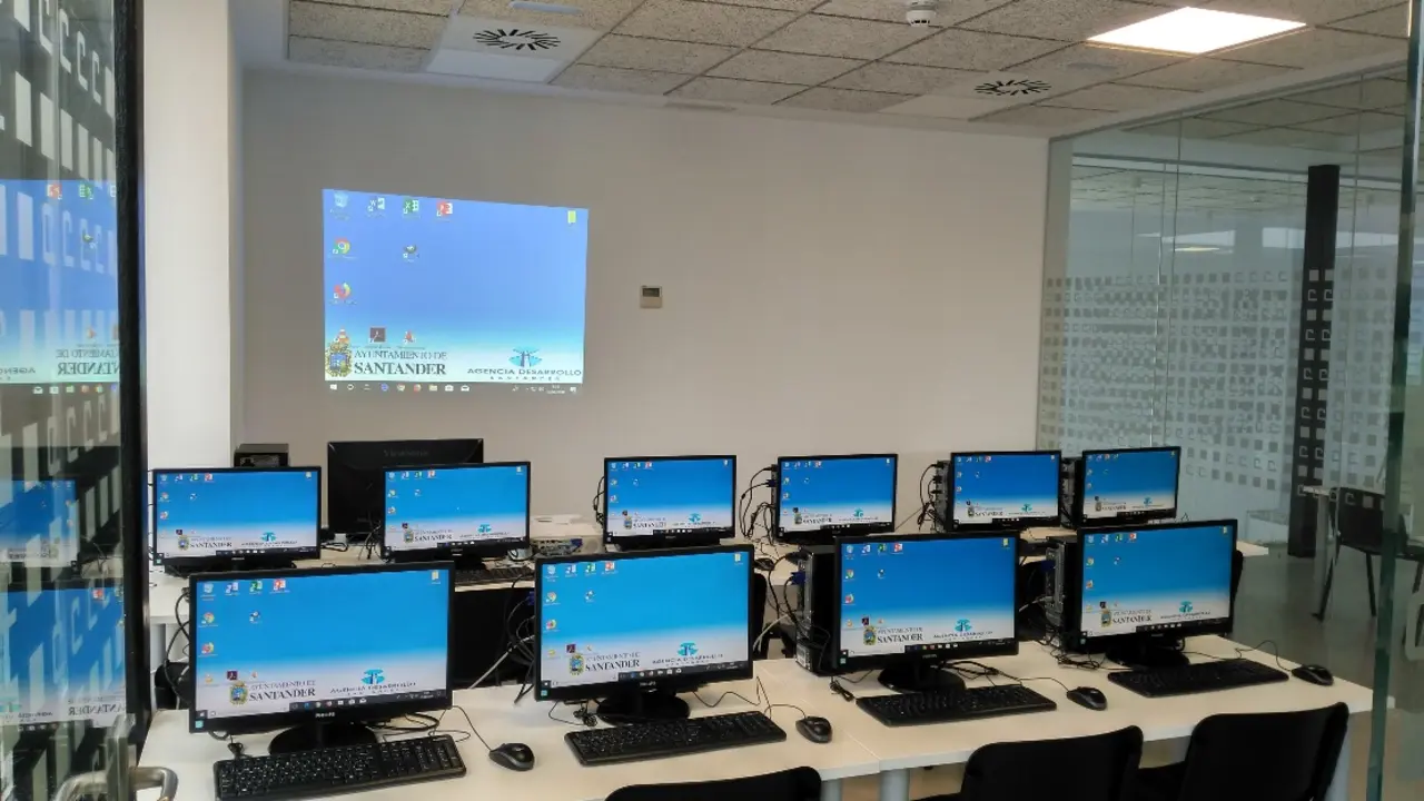 Un telecentro de Santander. / Alerta