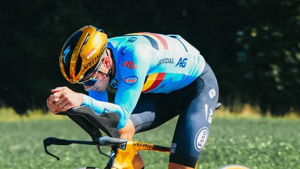 Evenepoel sigue escribiendo su nombre en la historia. / X