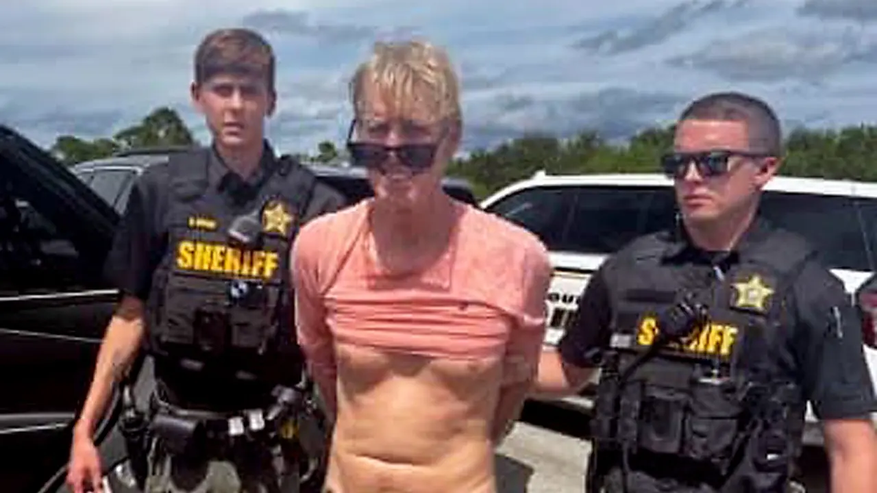 Captura del v&iacute;deo del momento de la detenci&oacute;n de Ryan Wesley Routh. / EP