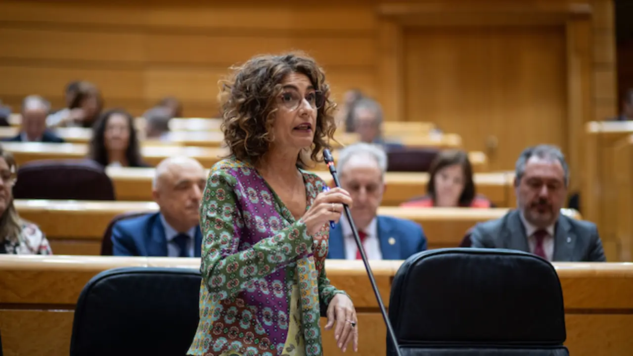 La vicepresidenta primera y ministra de Hacienda, Mar&iacute;a Jes&uacute;s Montero. / EP