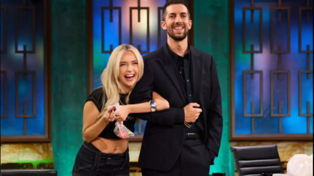 Ana Mena en su visita al programa de Broncano, 'La Revuelta'. / X