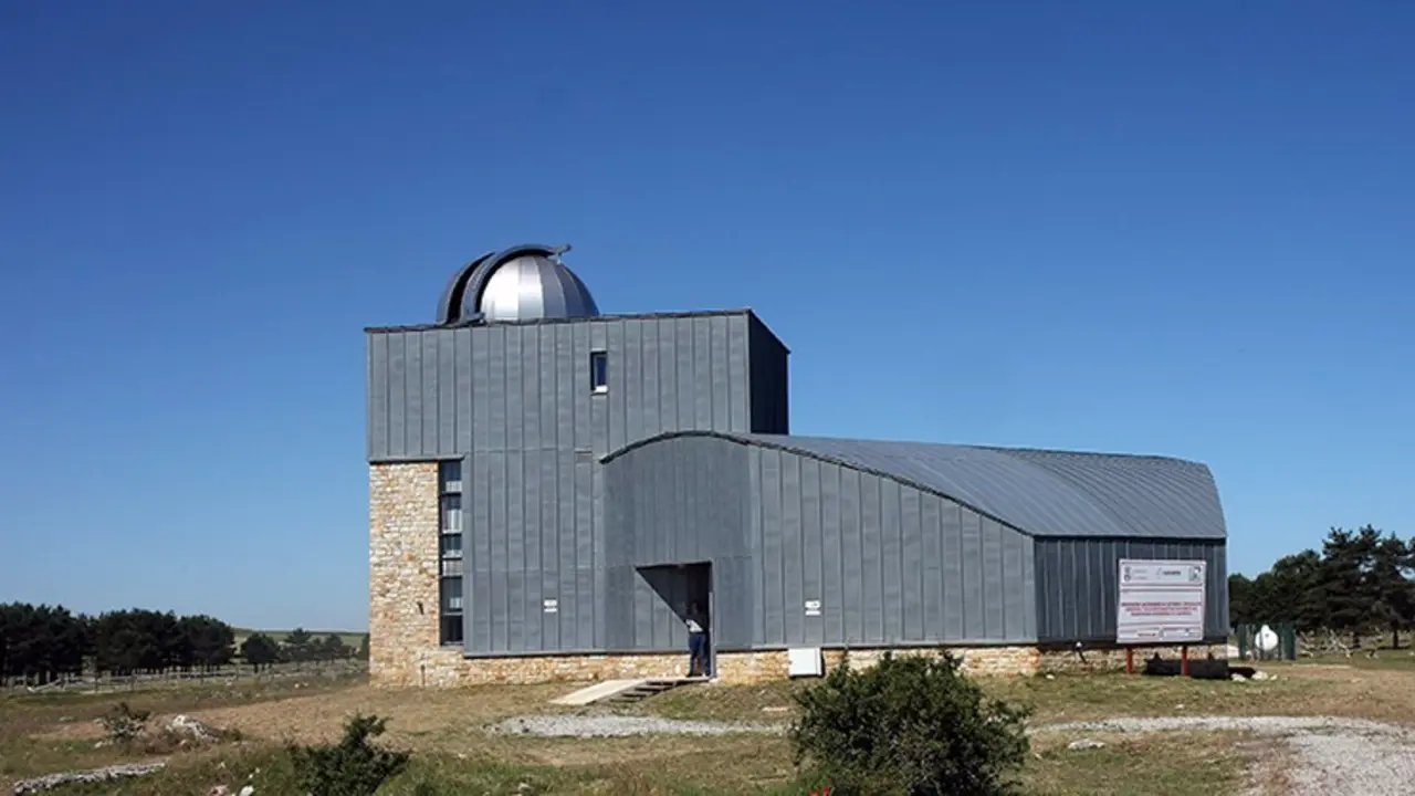 Observatorio astron&oacute;mico de Cantabria. / A.E.