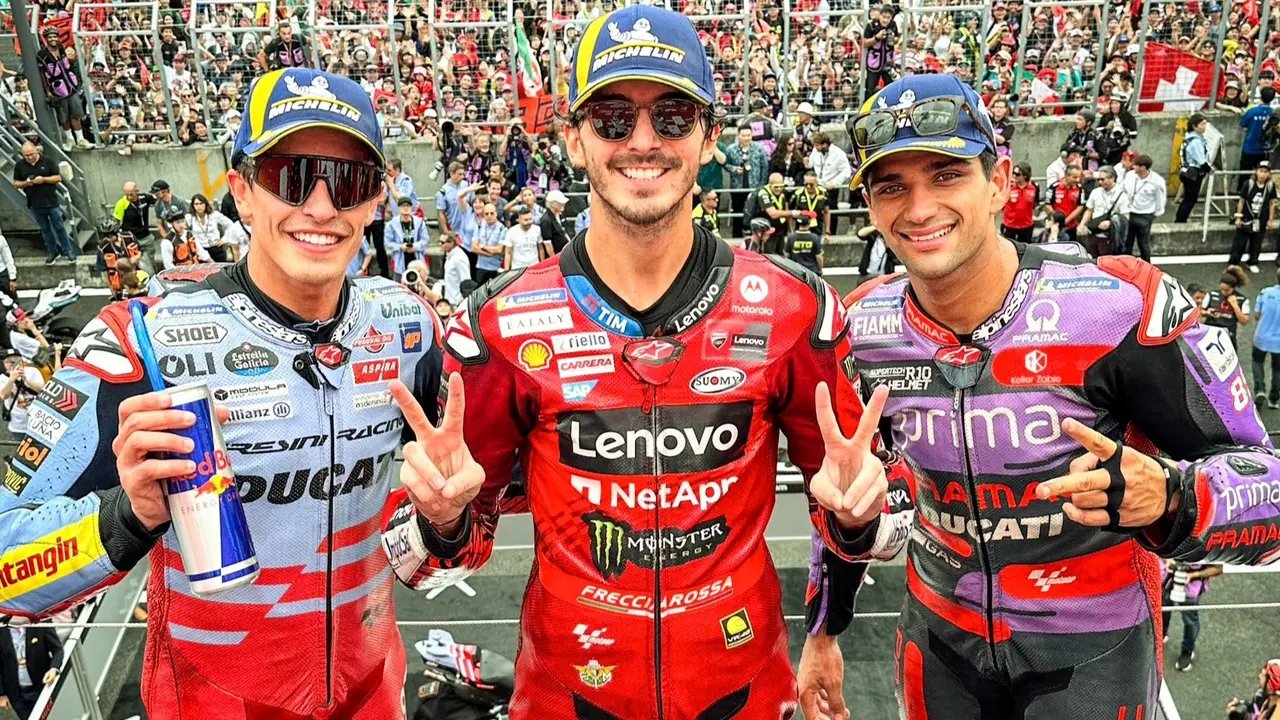Podio del GP de Jap&oacute;n con Bagnaia como l&iacute;der. / MotoGP