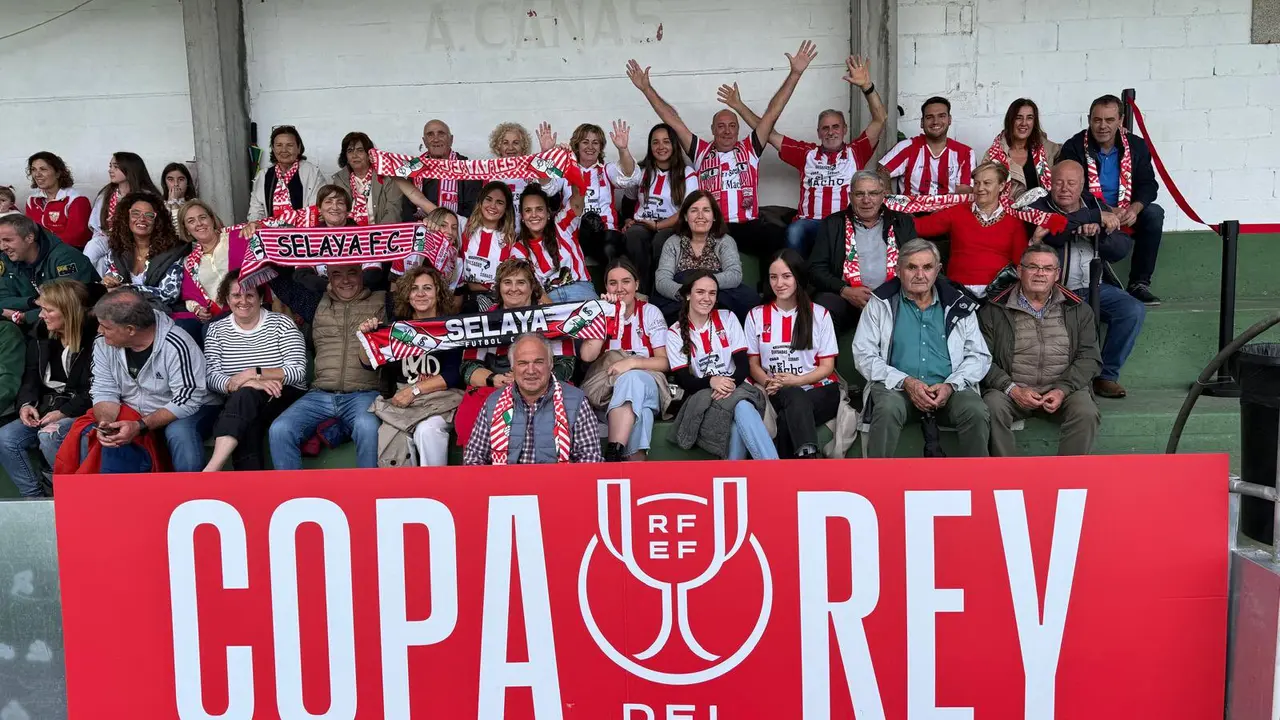 Aficionados del Selaya durante la eliminatoria. / RedX
