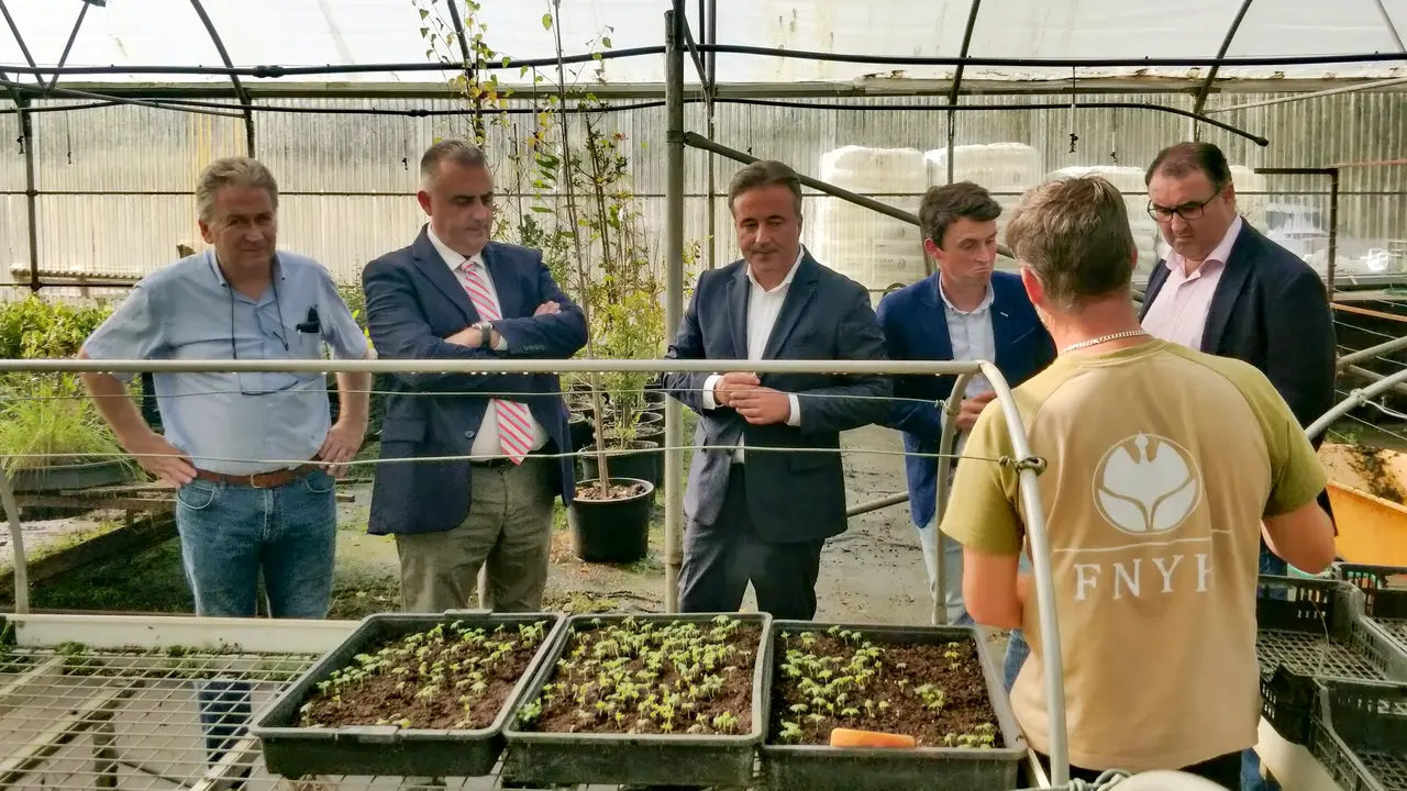 Roberto Media visit&oacute; el vivero. / Alerta