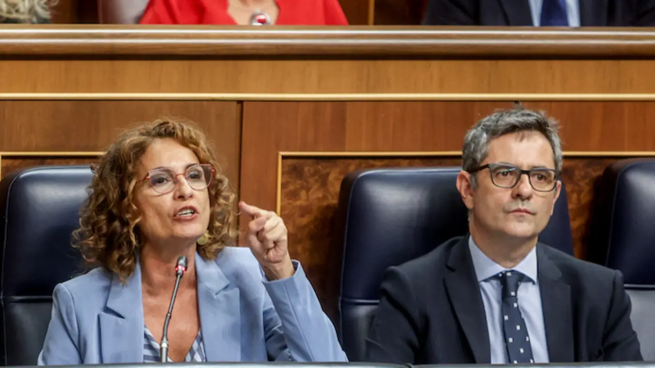 Mar&iacute;a Jesus Montero y F&eacute;lix Bola&ntilde;os. / EP