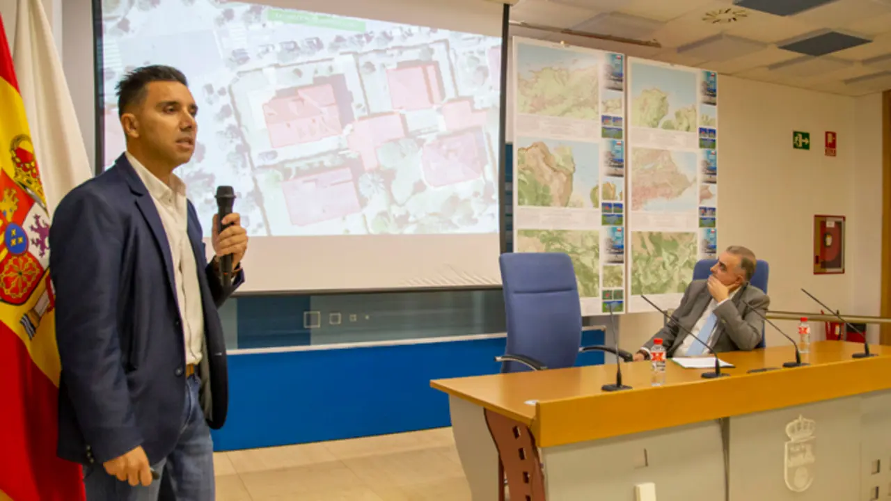 Presentaci&oacute;n del nuevo mapa de Cantabria. / EP
