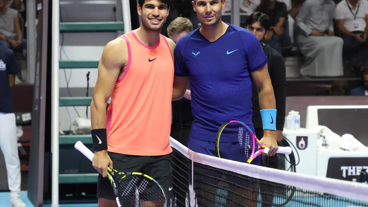 Carlos Alcaraz y Rafael Nadal en el Six Kings Slam. / Felice Calabr