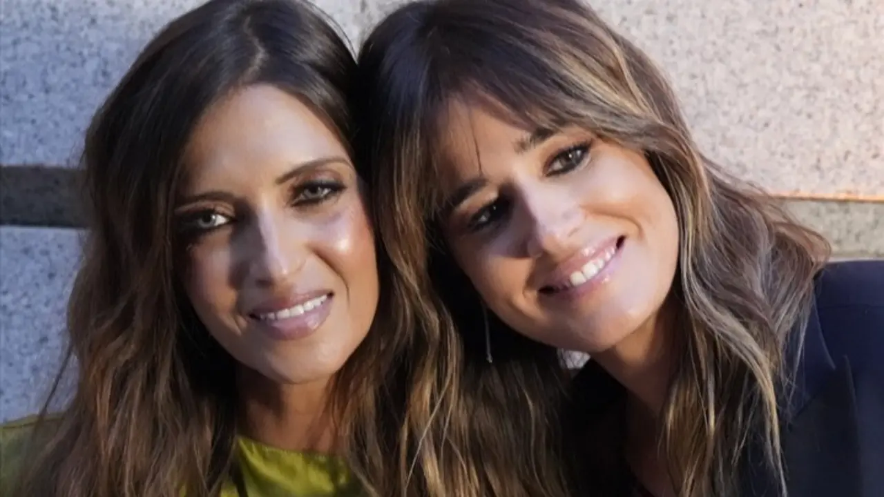 Sara Carbonero e Isabel Jim&eacute;nez durante la Exposicion Pedro del Hierro 50 aniversario en el Museo L&aacute;zaro Galdiano. / &Aacute;ngel D&iacute;az Bri&ntilde;as