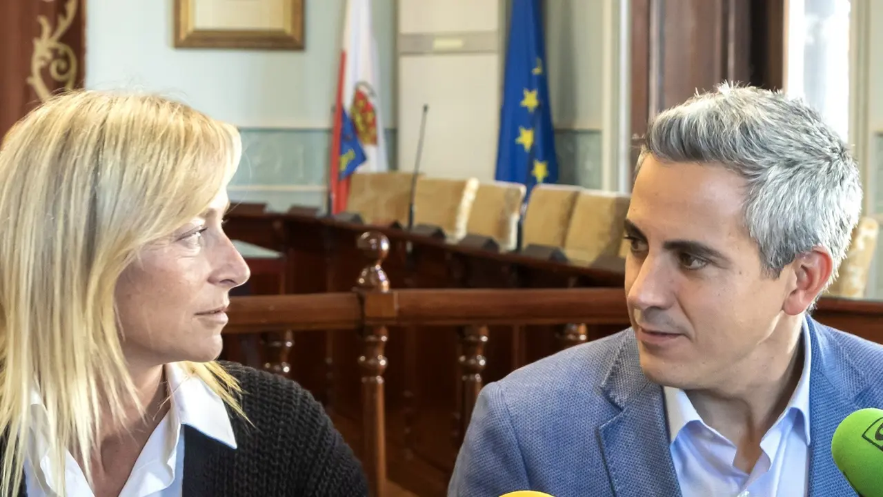Susana Herr&aacute;n y Pablo Zuloaga se disputan el liderazgo del PSOE de Cantabria. / Alerta