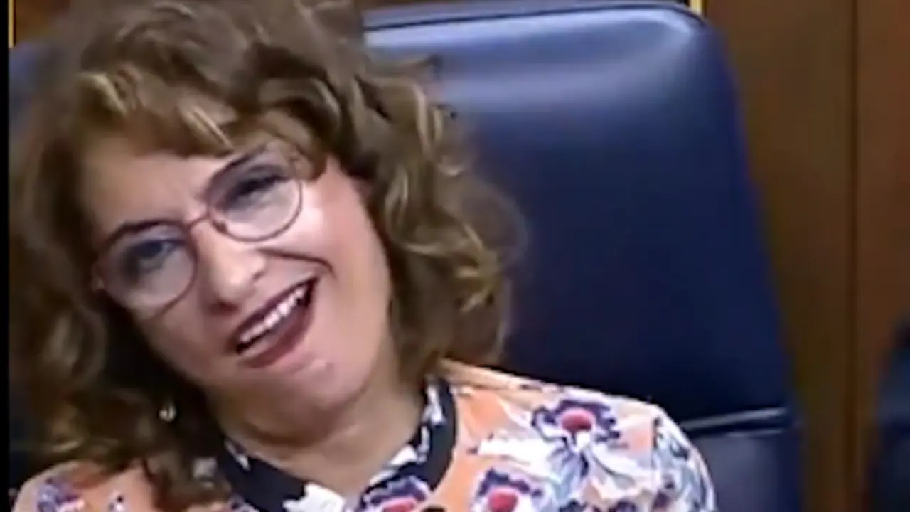 Mar&iacute;a Jesus Montero durante la sesi&oacute;n de control. / Red X